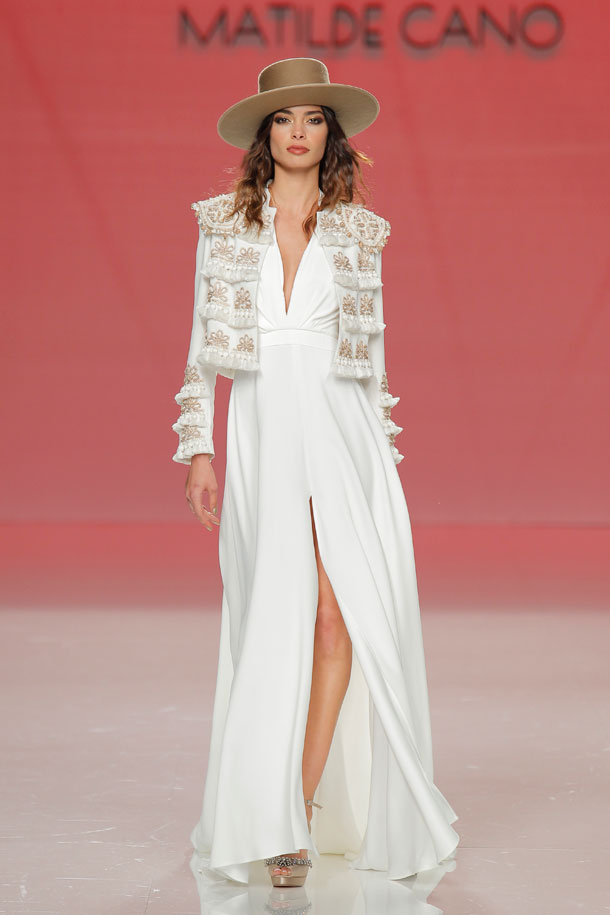 ilovebrides.pt Matilde Cano 2018 Barcelona Bridal Fashion Week 2017